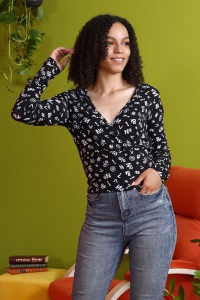 Футболка жен. длин.рук. вискоза 15365 р.50 (ЧЗ)